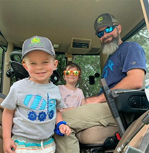 布萊恩·霍爾,IJN 有限公司