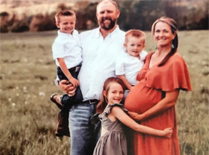 賈斯汀和凱西·威奇,長石農場