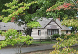 墨菲·霍爾照片